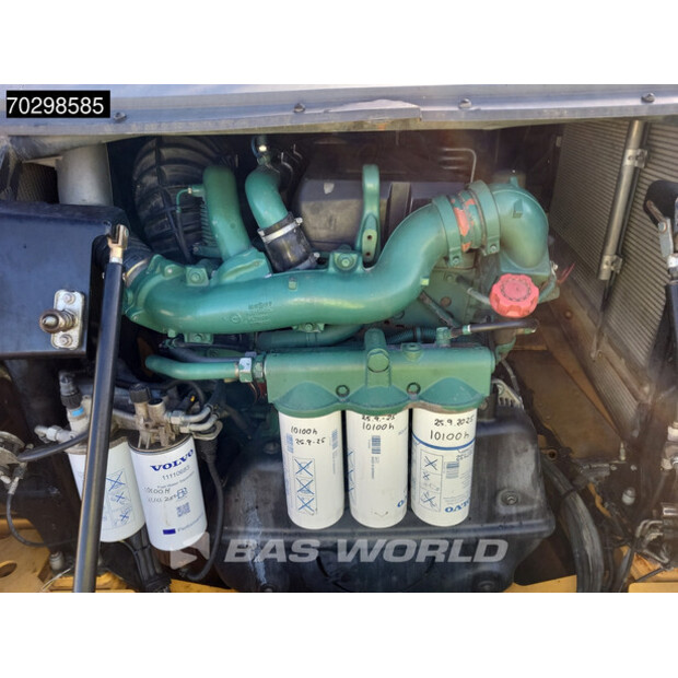 2017 فولفو A60H-43604203