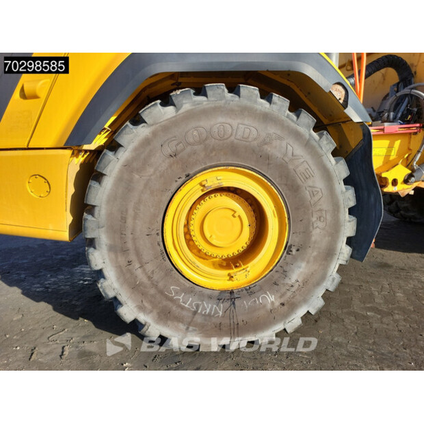 2017 فولفو A60H-43604207