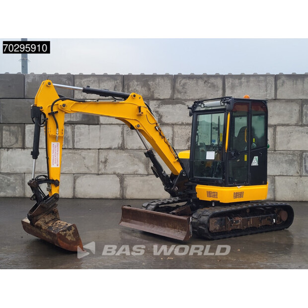 2021 جيه سي بي 50Z-2-43605238