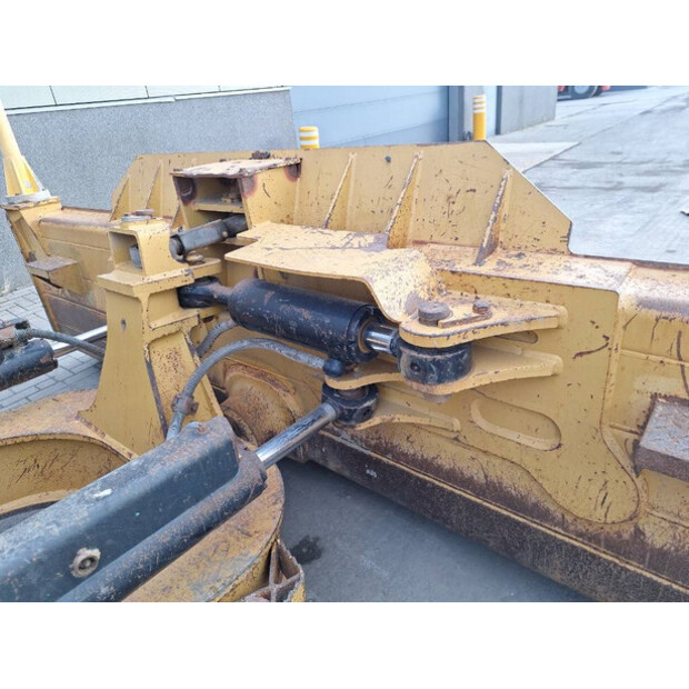 2014 كاتربيلر D6N LGP-43621874