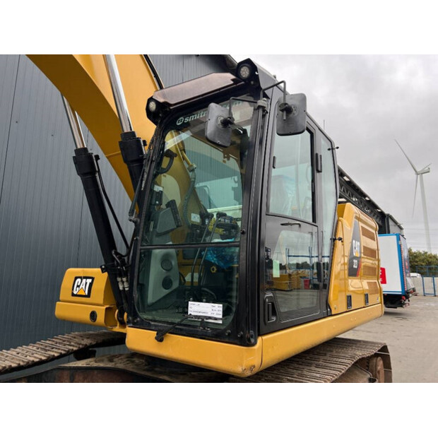 2018 Caterpillar 323-43623223