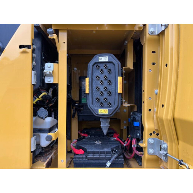 2018 Caterpillar 323-43623247