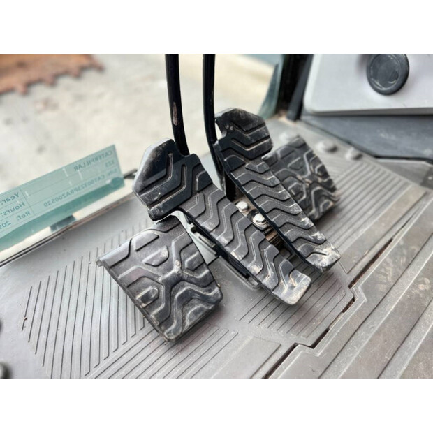 2018 Caterpillar 323-43623255