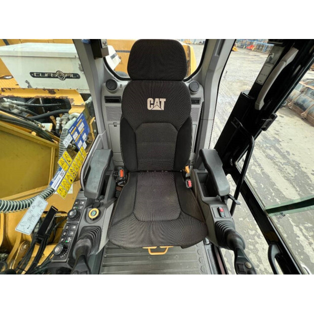 2018 Caterpillar 323-43623261