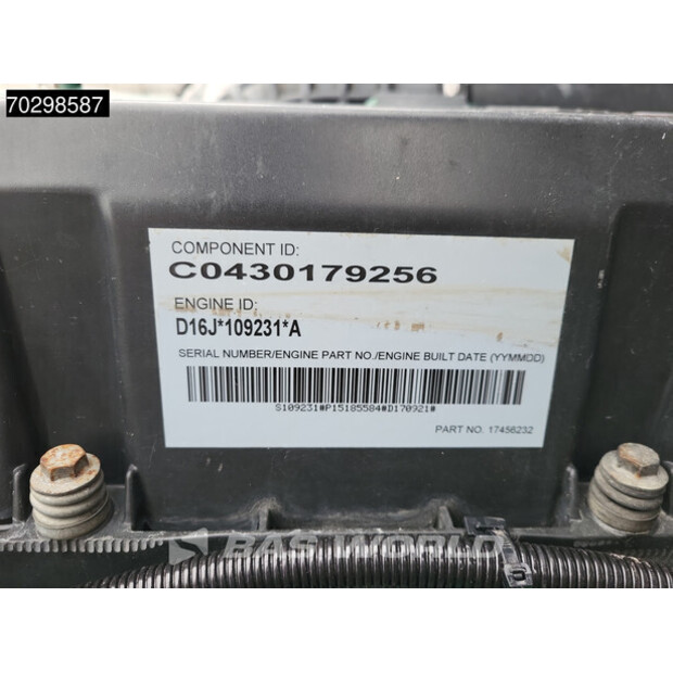 2017 فولفو A60H-43625675