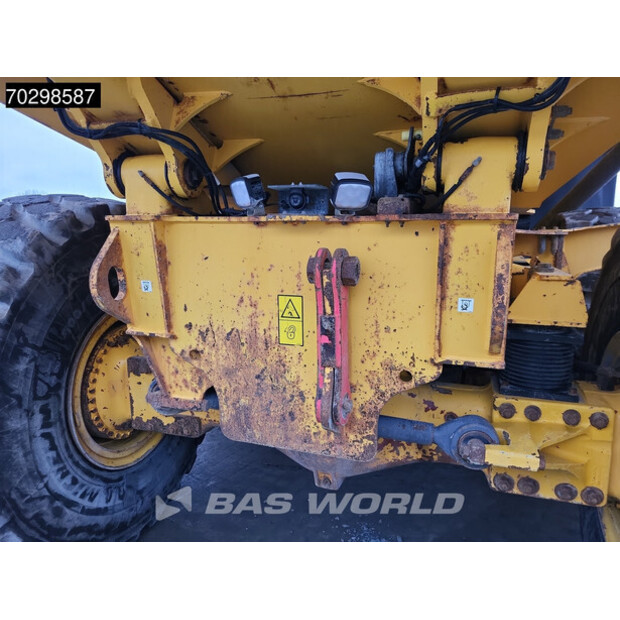 2017 فولفو A60H-43625681