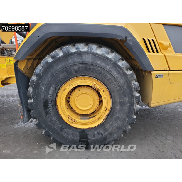 2017 فولفو A60H-43625685