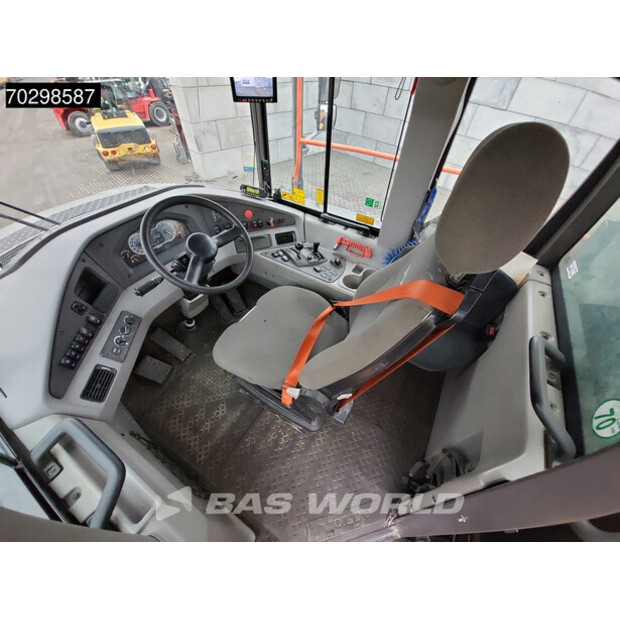 2017 فولفو A60H-43625686