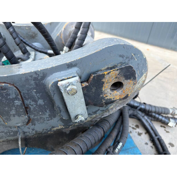 2016 ليبهير SWA48-43628045