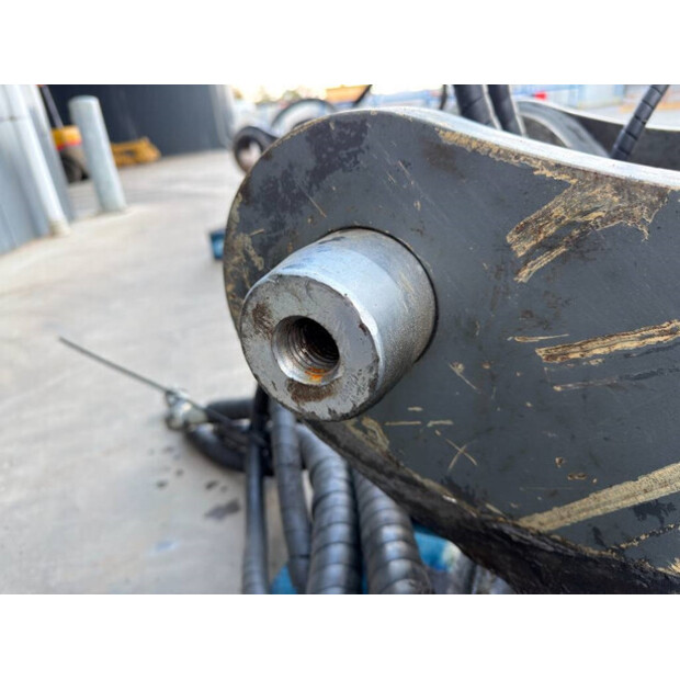 2016 ليبهير SWA48-43628050