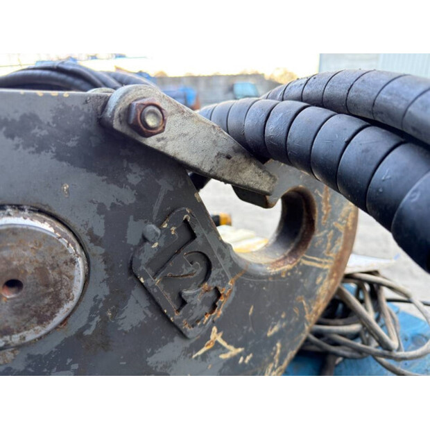 2016 ليبهير SWA48-43628053