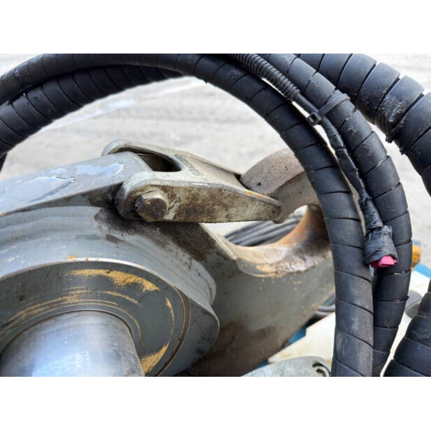 2016 ليبهير SWA48-43628054