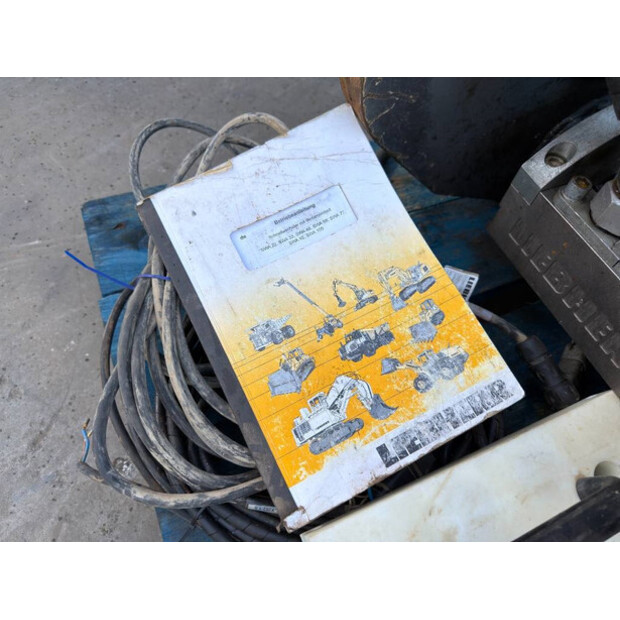 2016 ليبهير SWA48-43628057