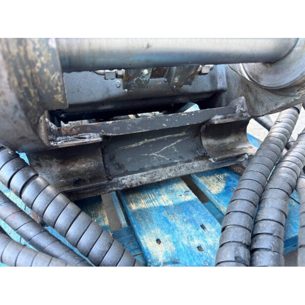 2016 ليبهير SWA48-43628062