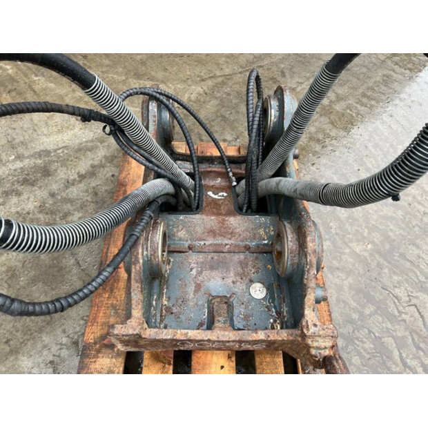 2012 OilQuick OQ70/55-43628608