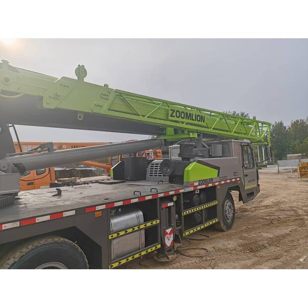 2021 زووم ليون 35-43630025