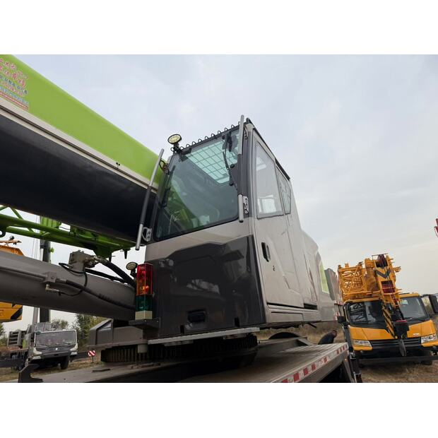 2020 زووم ليون 50-43630038