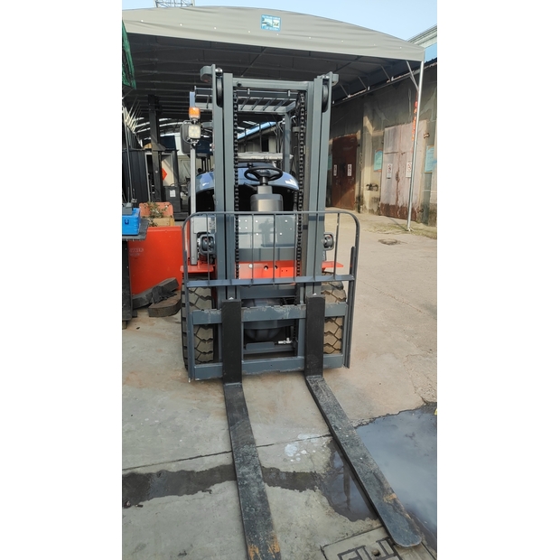 2025 HELI 30-43630087