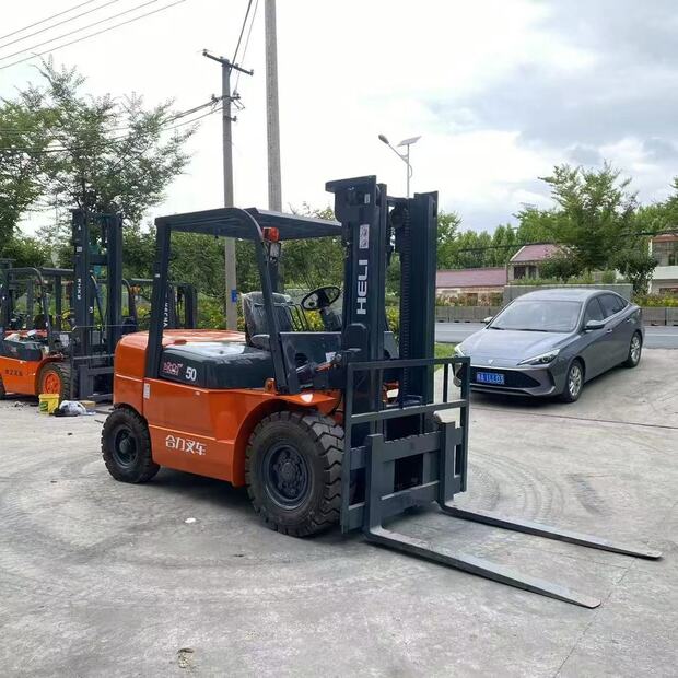 2023 هيلي 50-43630097