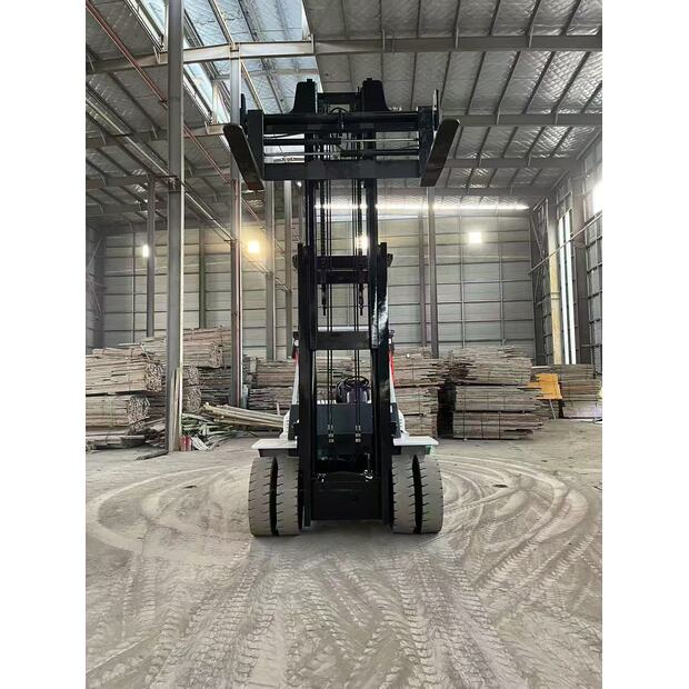 2023 TCM FD100-43630213