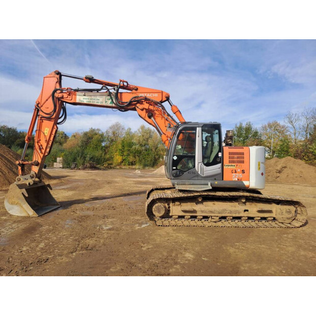 2011 Hitachi ZX225USLC-3-43630589
