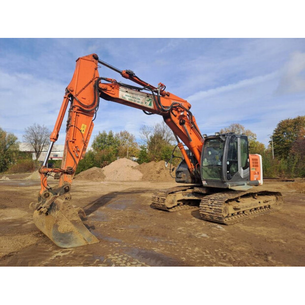 2011 Hitachi ZX225USLC-3-43630595