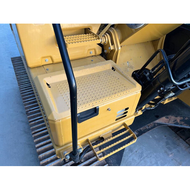 2016 Caterpillar 323FL-43630920