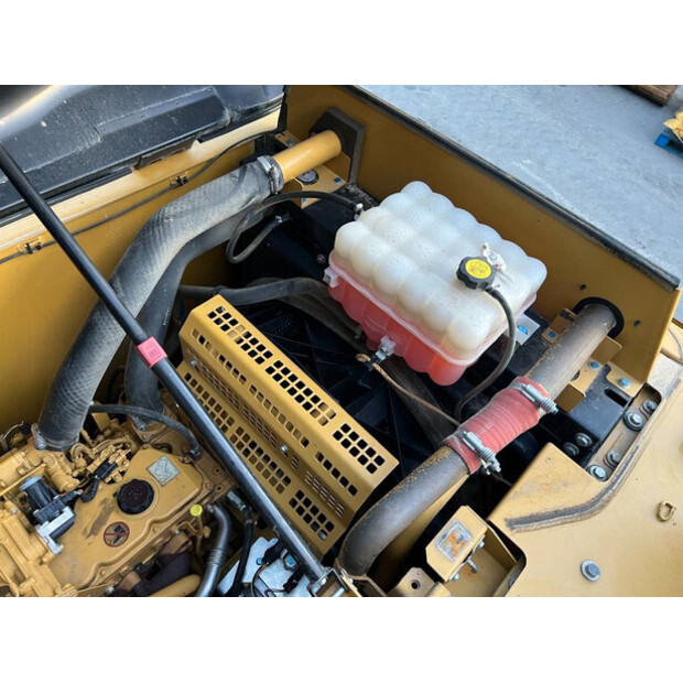 2016 Caterpillar 323FL-43630929