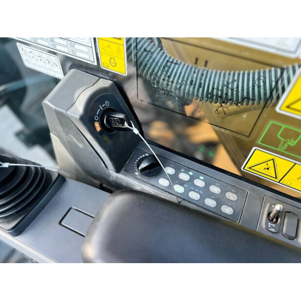 2016 Caterpillar 323FL-43630940