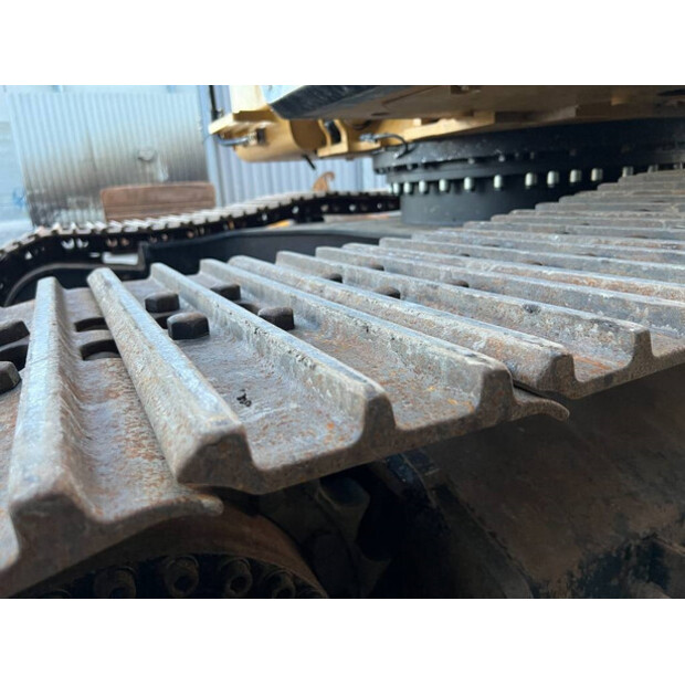 2016 Caterpillar 323FL-43630946