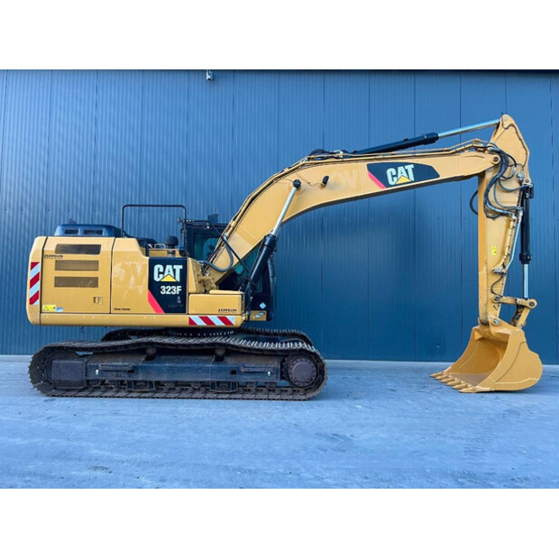 2016 Caterpillar 323FL-43630954