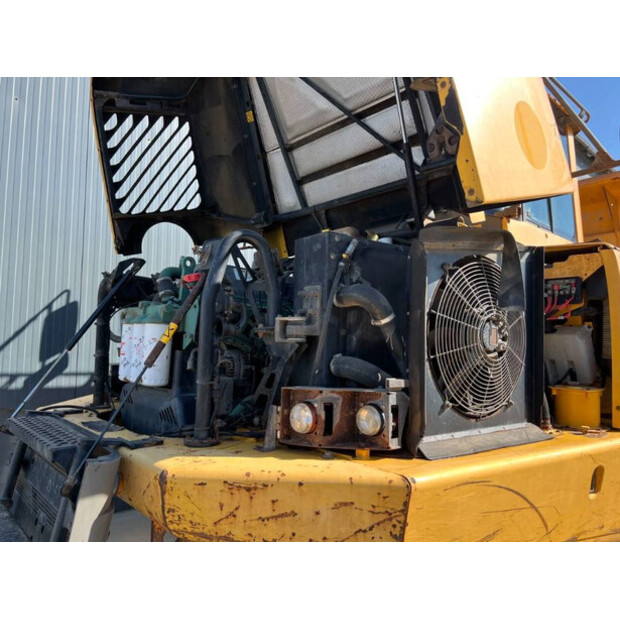 2010 فولفو A30E-43631102