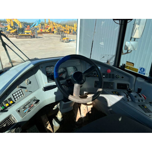 2010 فولفو A30E-43631107