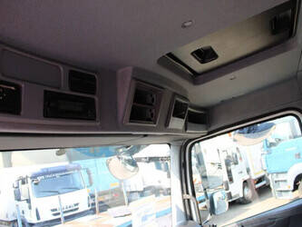 2018-mercedes-benz-atego-1221-1382289-43632560