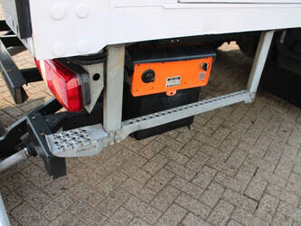 2018-mercedes-benz-atego-1221-1382289-43632564