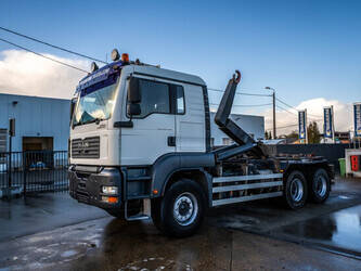 صورة ل شاحنات مع هوك 2005 مان TGA 33.430 BB