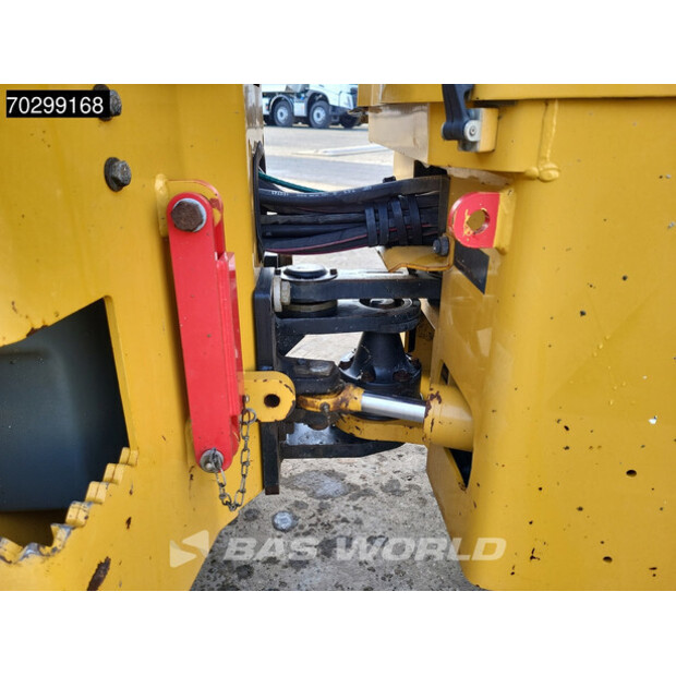 2018 كاتربيلر CB2.7-43633490