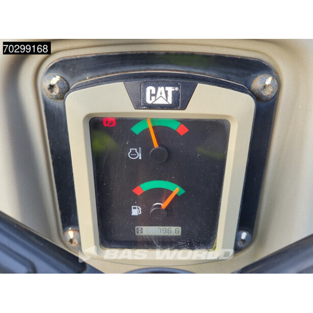 2018 كاتربيلر CB2.7-43633498