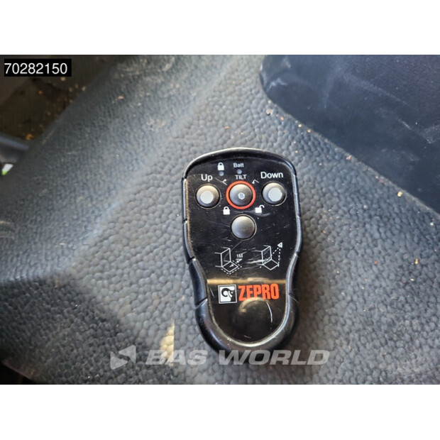 2017 Mercedes-Benz Atego 1524-43633877