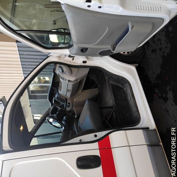 2012 Renault Trafic-43649768