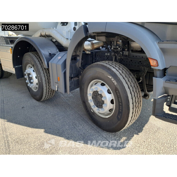 2022 مرسيدس بنز Arocs 4142-43649931