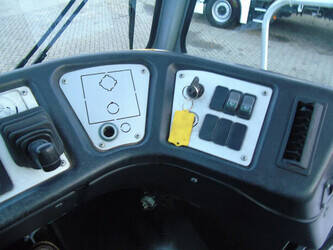 2016-terberg-yt182-1382567-43650246