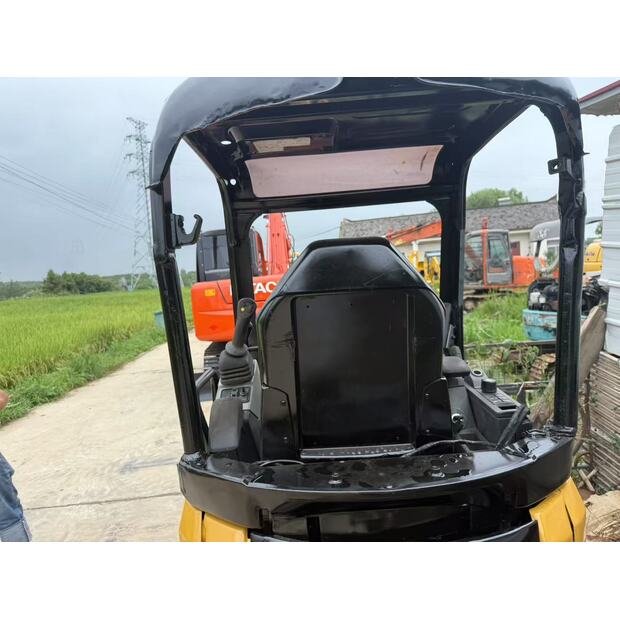 2024 Caterpillar 301.7-43650593