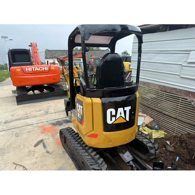 2024 Caterpillar 301.7-43650596