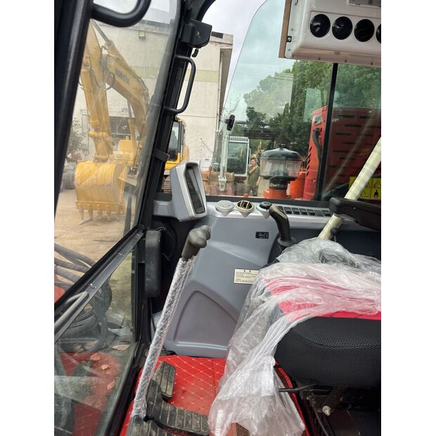 2022 دووسان DX60-43650702