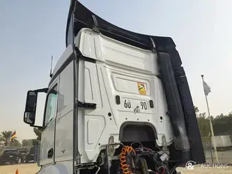 2018-mercedes-benz-actros-1845-1382599-43650806