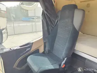 2018-mercedes-benz-actros-1845-1382599-43650819