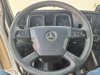 2018-mercedes-benz-actros-1845-1382599-43650823