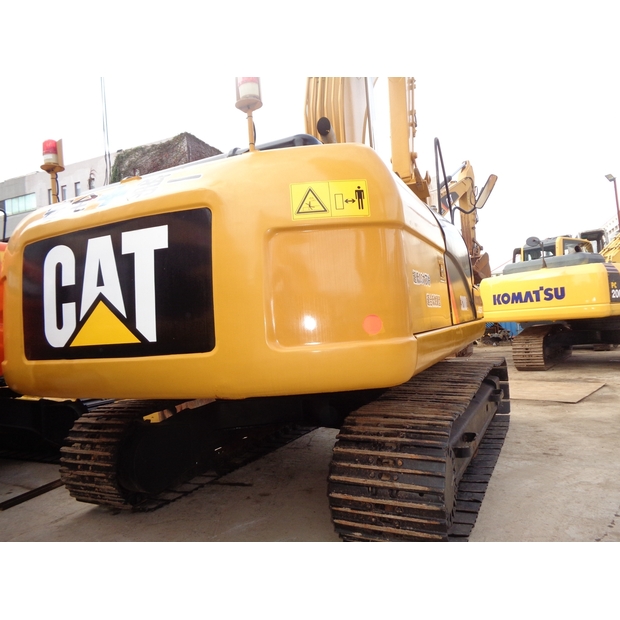 2020 Caterpillar 320D-43653708