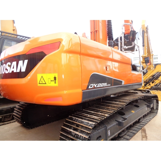 2021 Doosan DX225-43653738